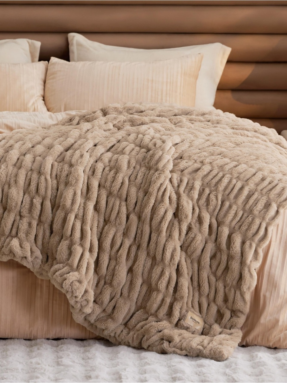 Bedsure Gentlesoft Fluffy Cozy Faux Fur Throw Blanket 50" X 60", Light Brown